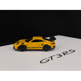 Porsche 911 GT3 RS Typ 992 2022 Signalgelb / Schwarze Streifen Reibungsspielzeug 1/38 Welly MAP01099224