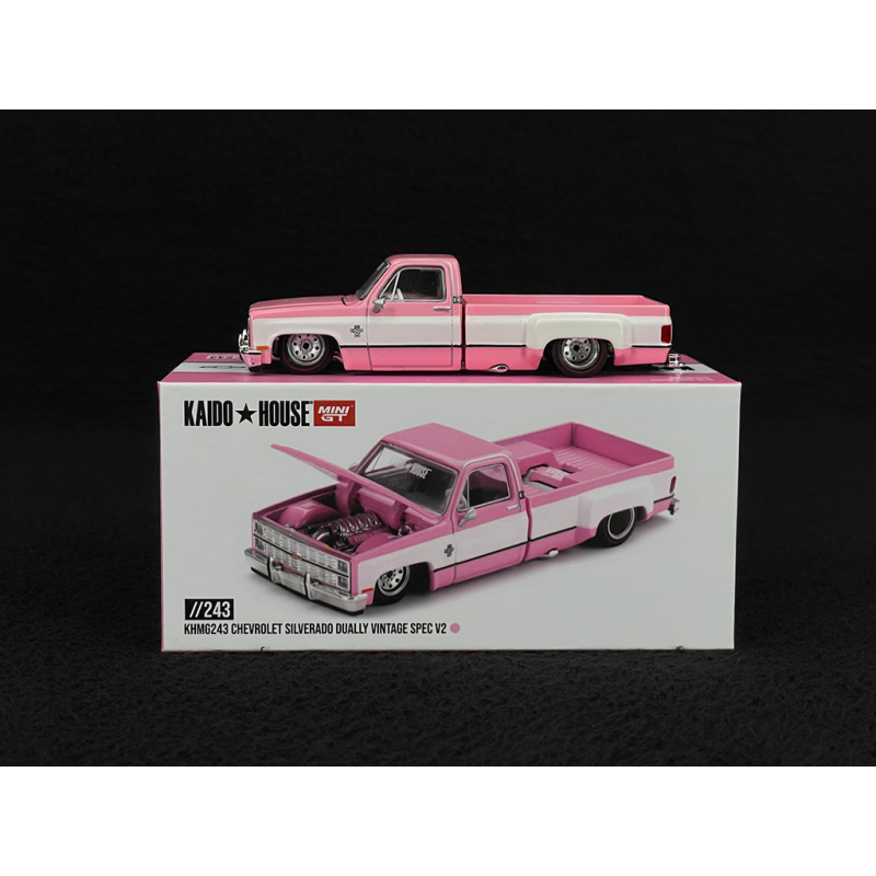 Chevrolet Silverado Dually Vintage Spec V2 1980 Kaido House Pink 1/64 Mini GT KHMG243