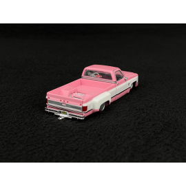 Chevrolet Silverado Dually Vintage Spec V2 1980 Kaido House Pink 1/64 Mini GT KHMG243