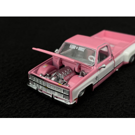 Chevrolet Silverado Dually Vintage Spec V2 1980 Kaido House Pink 1/64 Mini GT KHMG243