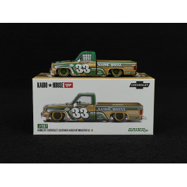 Chevrolet Silverado Kaido Intimidator V2 1980 Kaido House Beige / Green 1/64 Mini GT KHMG267