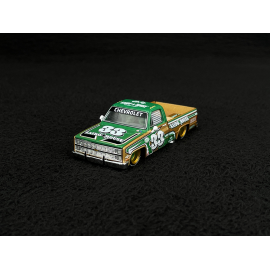 Chevrolet Silverado Kaido Intimidator V2 1980 Kaido House Beige / Green 1/64 Mini GT KHMG267