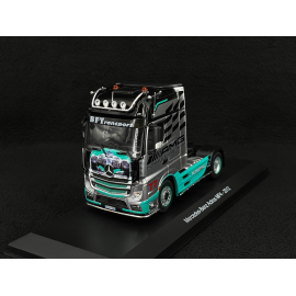 Mercedes-Benz Actros MP4 2012 n° 77 Transport Lkw Mercedes-AMG F1 Team Silber / Schwarz / Grün 1/43 Hachette G1470003