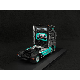 Mercedes-Benz Actros MP4 2012 n° 77 Transport Lkw Mercedes-AMG F1 Team Silber / Schwarz / Grün 1/43 Hachette G1470003