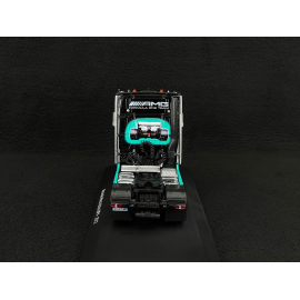 Mercedes-Benz Actros MP4 2012 n° 77 Transport Lkw Mercedes-AMG F1 Team Silber / Schwarz / Grün 1/43 Hachette G1470003