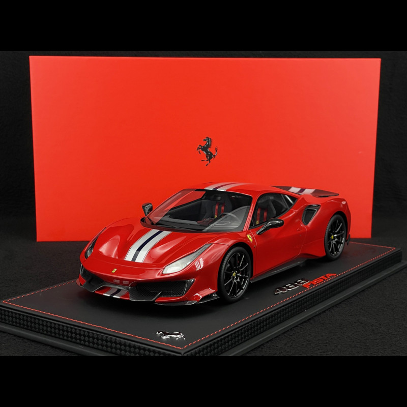 Ferrari 488 Pista 2018 Rosso Corsa / Silber Streifen / Carbon Felgen 1/18 BBR Models P18145A6