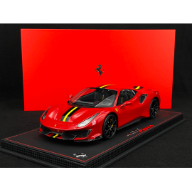 Ferrari 488 Pista 2018 Rosso Corsa / Schwarzer Streifen / Carbon Felgen 1/18 BBR Models P18145A7