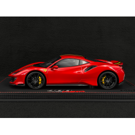 Ferrari 488 Pista 2018 Rosso Corsa / Black Stripe / Carbon Rims 1/18 BBR Models P18145A7