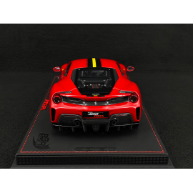 Ferrari 488 Pista 2018 Rosso Corsa / Schwarzer Streifen / Carbon Felgen 1/18 BBR Models P18145A7