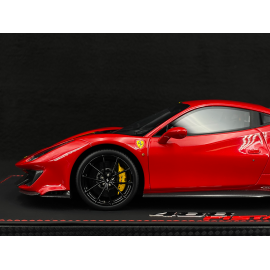 Ferrari 488 Pista 2018 Rosso Corsa / Schwarzer Streifen / Carbon Felgen 1/18 BBR Models P18145A7