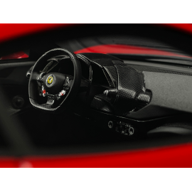 Ferrari 488 Pista 2018 Rosso Corsa / Schwarzer Streifen / Carbon Felgen 1/18 BBR Models P18145A7
