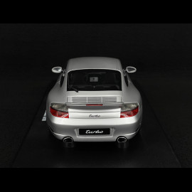 Porsche 911 Turbo Typ 996.2 2001 Polarsilber 1/18 GT Spirit GT567