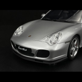 Porsche 911 Turbo Typ 996.2 2001 Polarsilber 1/18 GT Spirit GT567