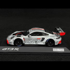 Porsche 911 GT3 R Typ 992 2024 Präsentationsversion Silbergrau / Rot 1/43 Spark WAP02057126EVO
