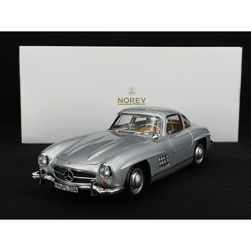 Mercedes-Benz 300 SL 1954 mit Flügeltüren Silbergrau 1/18 Norev 183857