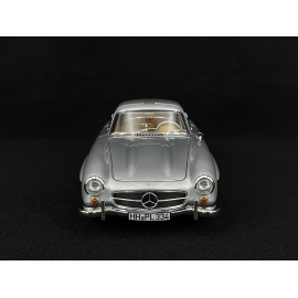 Mercedes-Benz 300 SL 1954 Butterfly Doors Silver Grey 1/18 Norev 183857