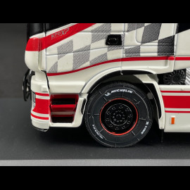 Iveco Stralis Hi-Way 2016 Transport Truck Abarth White / Red 1/43 Hachette G1470001