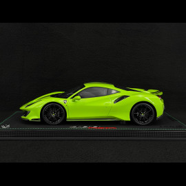 Ferrari 488 Pista 2018 Verde Germoglio / Schwarze Streifen / Carbon Felgen 1/18 BBR Models P18145O