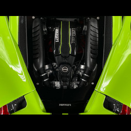 Ferrari 488 Pista 2018 Verde Germoglio / Schwarze Streifen / Carbon Felgen 1/18 BBR Models P18145O