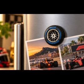 Pirelli Magnet F1 Regenreifen Blau - Dekomagnet PIRPC0141