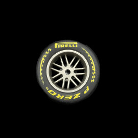 Pirelli Magnet F1 Medium Tyre Yellow - Decorative Magnet PIRPC0139