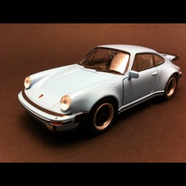 Porsche 911 Turbo 3.0 1975 Gulf blue pull back toy Welly