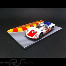 Track decor diorama curve with red and yellow Vibrator  1/43