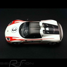 Porsche 918 Spyder Pack Weissach weiß / rot 1/43 Minichamps 410062131
