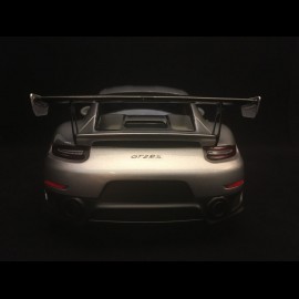 Porsche 911 GT2 RS typ 991 silber / schwarz 1/18 Spark WAP0211510J