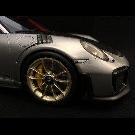 Porsche 911 GT2 RS typ 991 silber / schwarz 1/18 Spark WAP0211510J