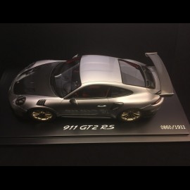 Porsche 911 GT2 RS typ 991 silber / schwarz 1/18 Spark WAP0211510J