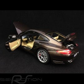 Porsche 911 Turbo 997 2010 braun Macadamia 1/18 Norev 187622