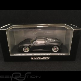 Porsche 918 Spyder Pack Weissach matte schwarz 1/43 Minichamps 410062136