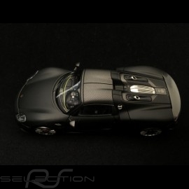 Porsche 918 Spyder Pack Weissach matte schwarz 1/43 Minichamps 410062136