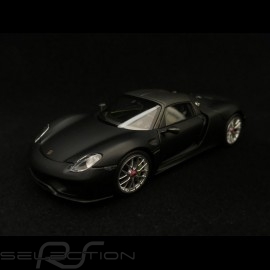Porsche 918 Spyder Pack Weissach matte schwarz 1/43 Minichamps 410062136