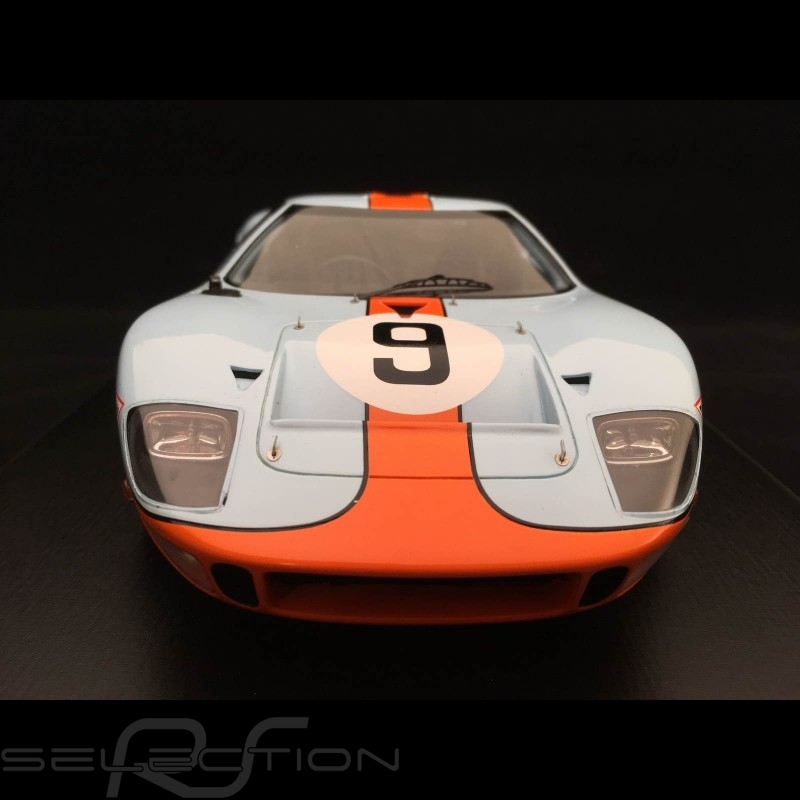 Spark 1/18 Ford GT40 N°9 – Vainqueur 24H Le Mans 1968, P. Rodriguez, Résine