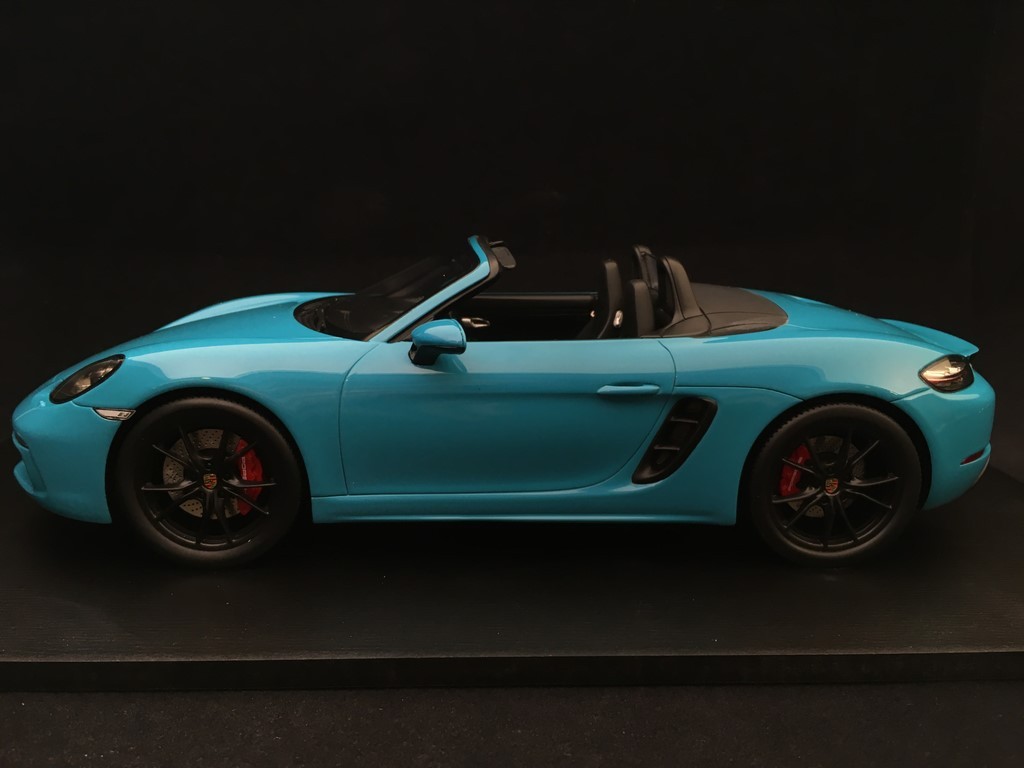 Porsche 718 Boxster S Miami blue 2017 1/18 Spark 18S238 - Elfershop