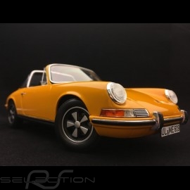 Porsche 911 2.0 E Targa 1969  Signal yellow 1/18 Norev 187633