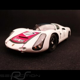 Porsche 910 n° 17 Winner Nurburgrin 1000 Km 1967 1/18 Exoto MTB00066