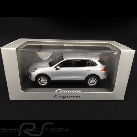 Porsche Cayenne V6 typ 958 2015 silbergrau metallic 1/43 Minichamps WAP0200020E