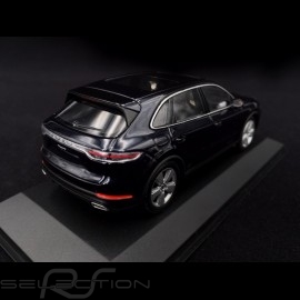 Porsche Cayenne 2017  Mondlichtblau 1/43 Minichamps 410066300