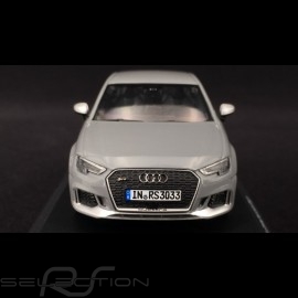 Audi RS3 Limousine 2016 Nardo grau 1/43 iScale 5011613131