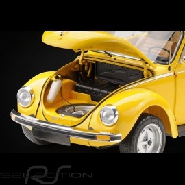 Kit VW Volkswagen Beetle 1303 cabriolet 1976 made of metal sunny yellow 1/8