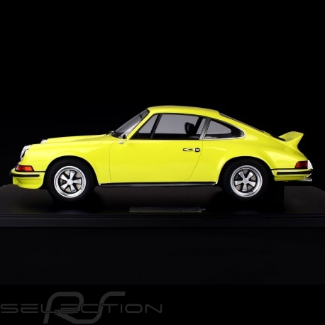 Porsche 911 Carrera RS 2.7 Touring 1973 Yellow 1/8 Minichamps