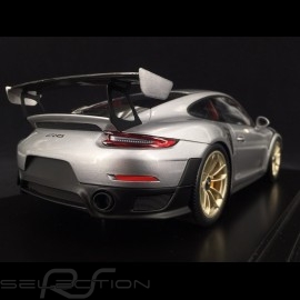 Porsche 911 GT2 RS typ 991 silber / schwarz 1/18 Spark WAP0211510J