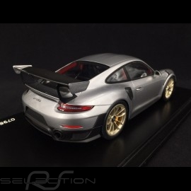 Porsche 911 GT2 RS typ 991 silber / schwarz 1/18 Spark WAP0211510J