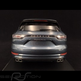 Porsche Cayenne Turbo S 2017 blau 1/18 Minichamps 155066071