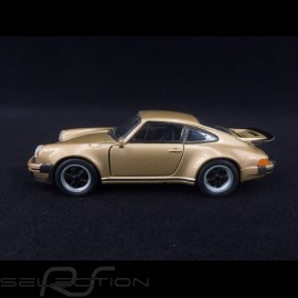 Porsche 911 Turbo 3.0 1975 gold﻿ pull back toy Welly