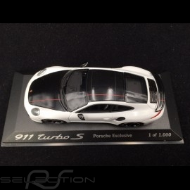 Porsche 911 Turbo S type 991 Exclusive weiß / schwarz 1/43 Minichamps WAX20130026