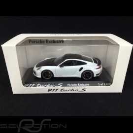 Porsche 911 Turbo S type 991 Exclusive weiß / schwarz 1/43 Minichamps WAX20130026